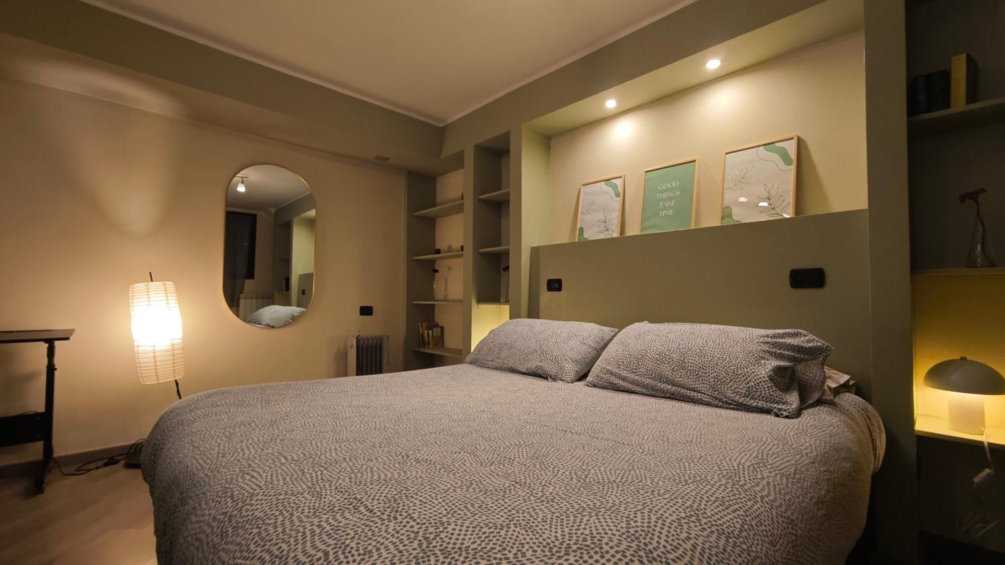 קומו Appartamento Aleph With Private Parking, Next Train Station מראה חיצוני תמונה