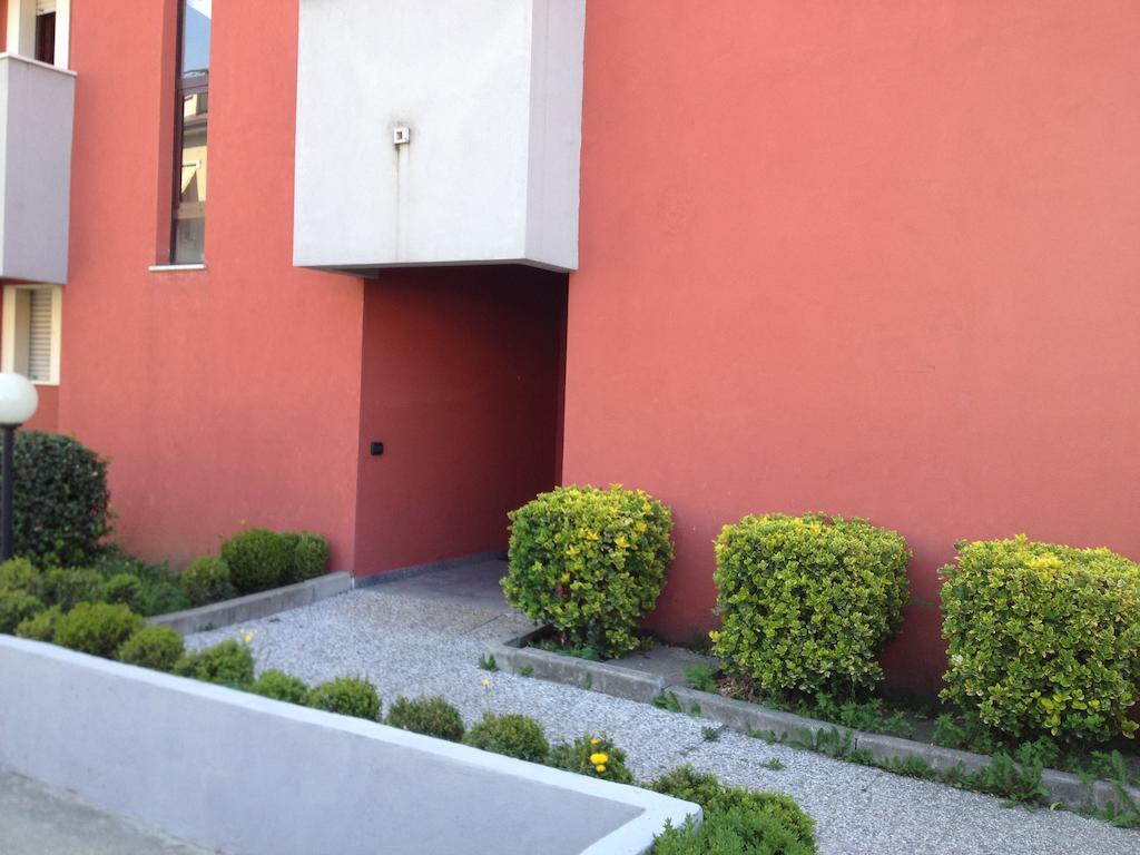 קומו Appartamento Aleph With Private Parking, Next Train Station מראה חיצוני תמונה